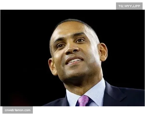 从发展联盟到稳定轮换:猛龙队锋卫摇摆人如何凭防守反击立足 从发展联盟到稳定轮换:猛龙队锋卫摇摆人如何凭防守反击立足